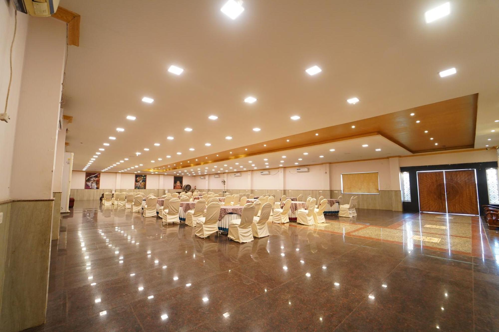 Hotel Ananta Sayana Bhubaneswar Exteriör bild