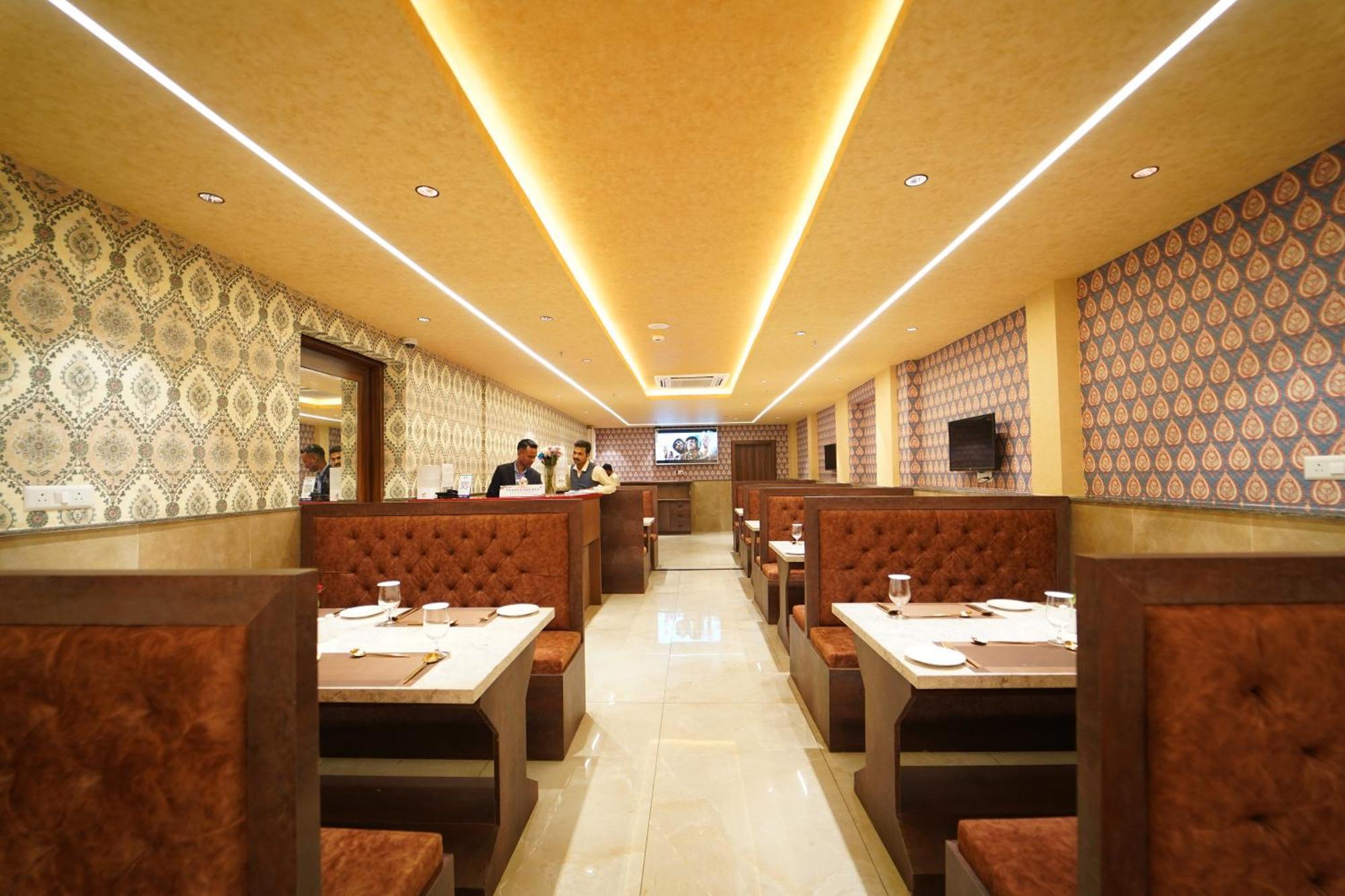 Hotel Ananta Sayana Bhubaneswar Exteriör bild