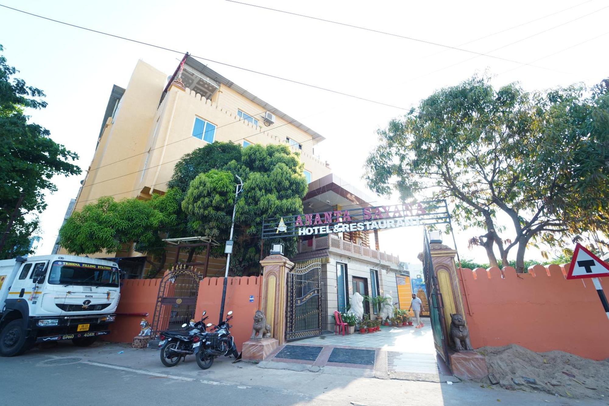Hotel Ananta Sayana Bhubaneswar Exteriör bild